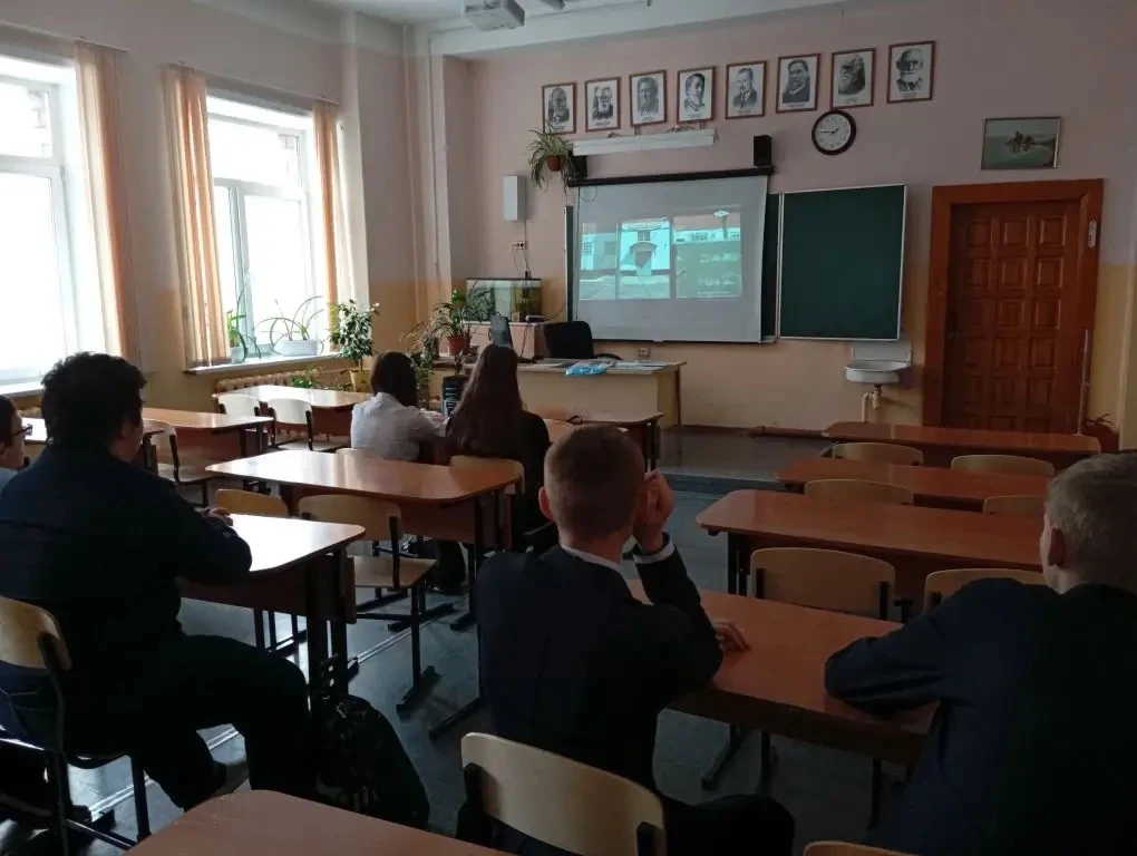 🎬В рамках поручения заседания антитеррористической комиссии в Иркутской области в школе организован 