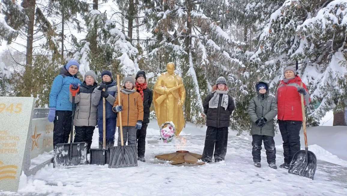 🇷🇺⭐В рамках месячника оборонно-массовой, спортивной и патриотической работы, ученики 5-х классов при