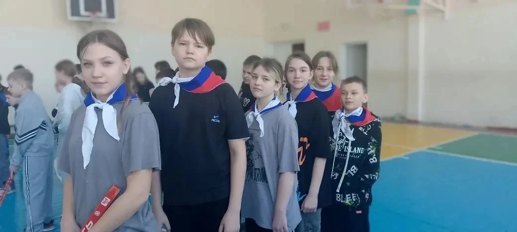Сегодня в пришкольном лагере для ребят 5 и 6 классов стартовал отборочный этап военно-патриотической