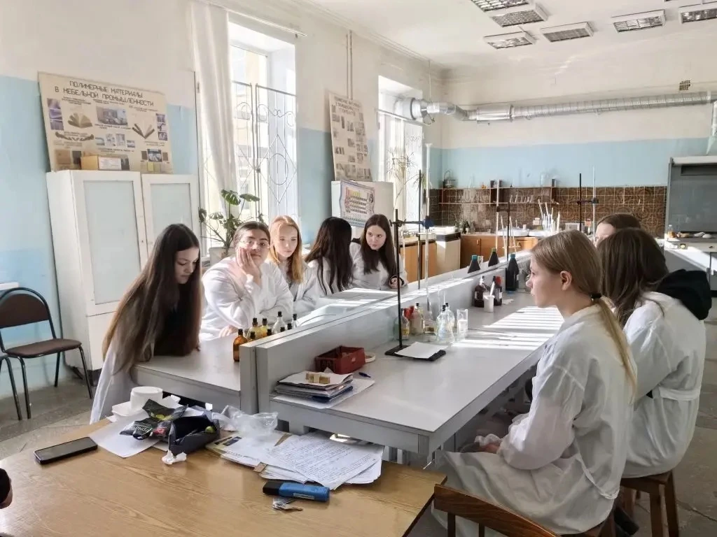 ❗️Ученики 8А класса МБОУ СОШ №23 приняли участие в профориентационной экскурсии в Ворон...