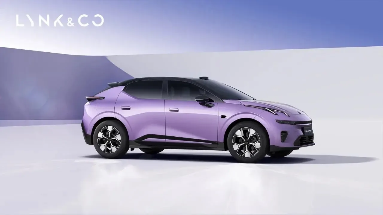 Салон купе-кроссовера Lynk & Co 20 от Geely показали на официальных изображениях. Автом...