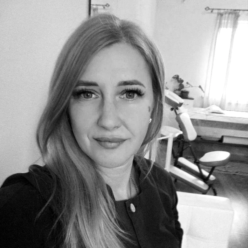 Друзья, по моей информации, Ирина скончалась по естественным (не насильственным) причин...