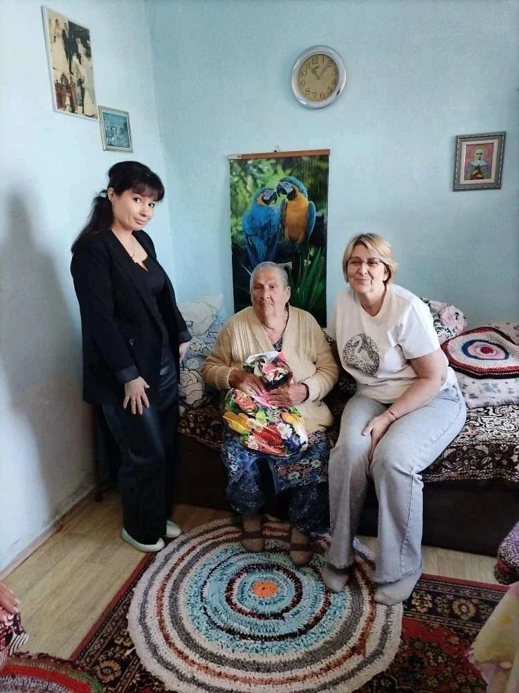 Поздравления с юбилейными датами долгожителей – это очень важная традиция, которая помо...