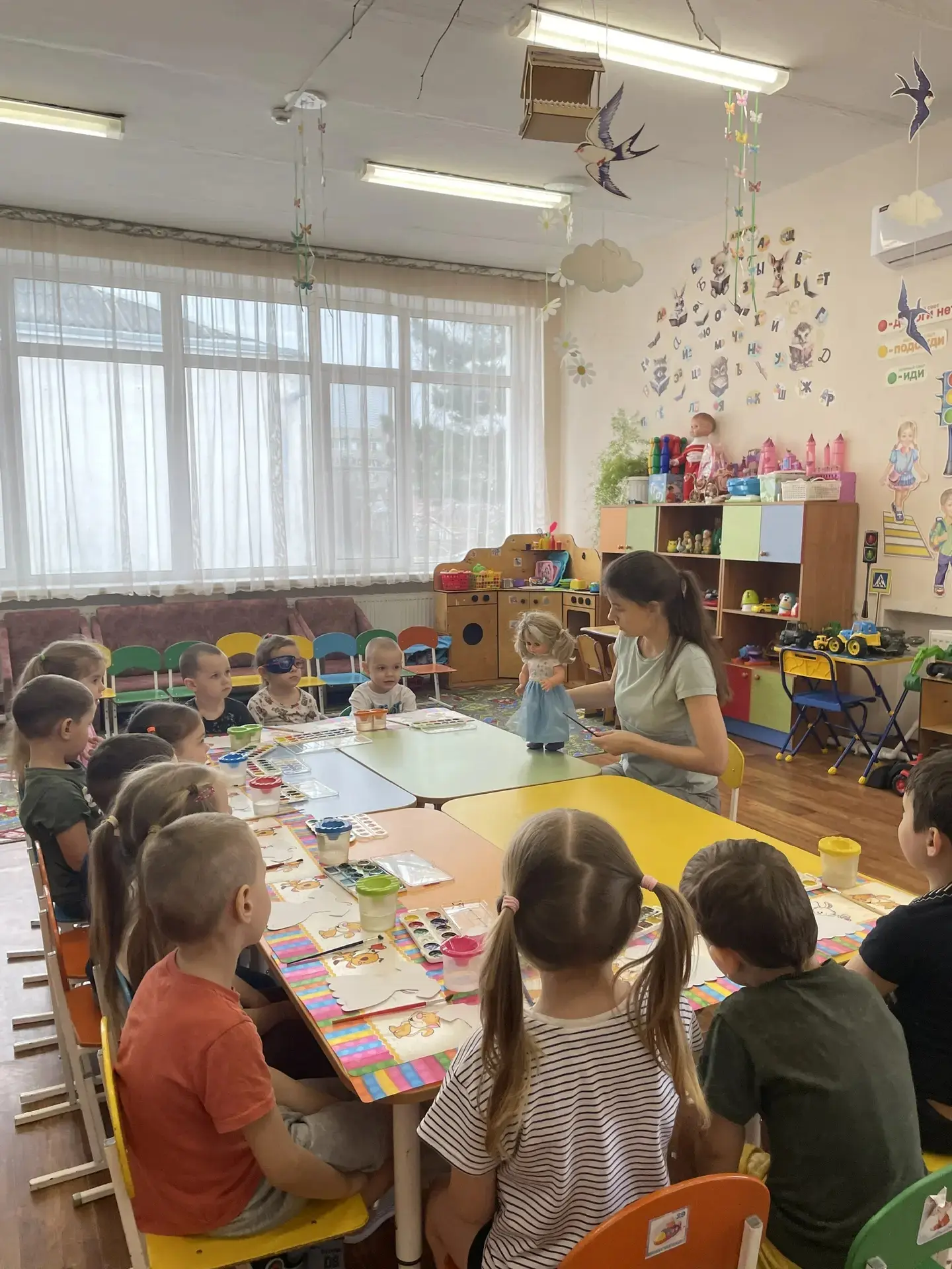 В средней группе «Островок радости» прошло занятие по декоративному рисованию на тему «...