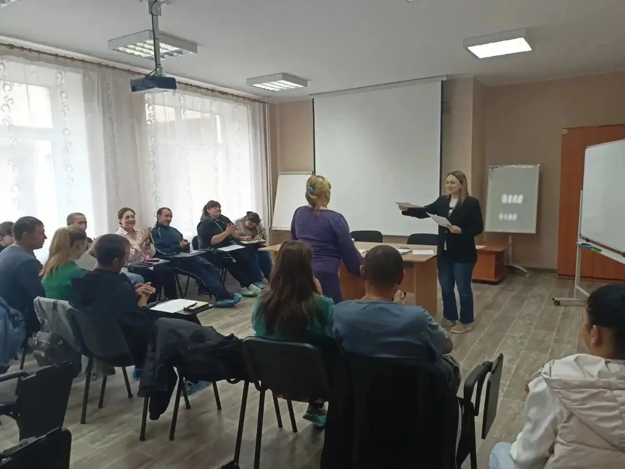 На прошлой неделе завершила обучение очередная очно-заочная группа Школы приёмных родит...