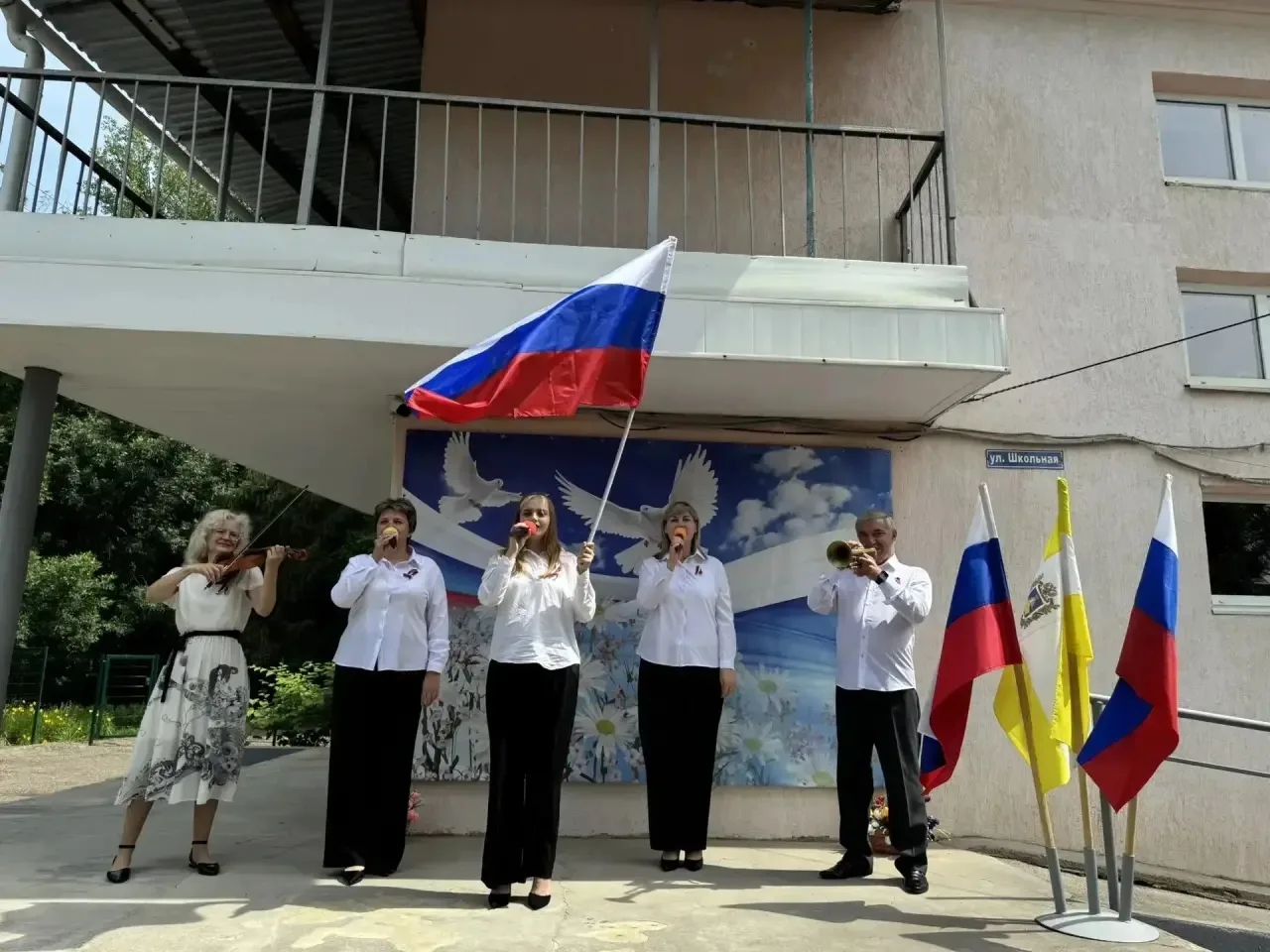 🇷🇺🇷🇺🇷🇺В День России в каждом населенном пункте Новоселицкого округа состоялись пр...
