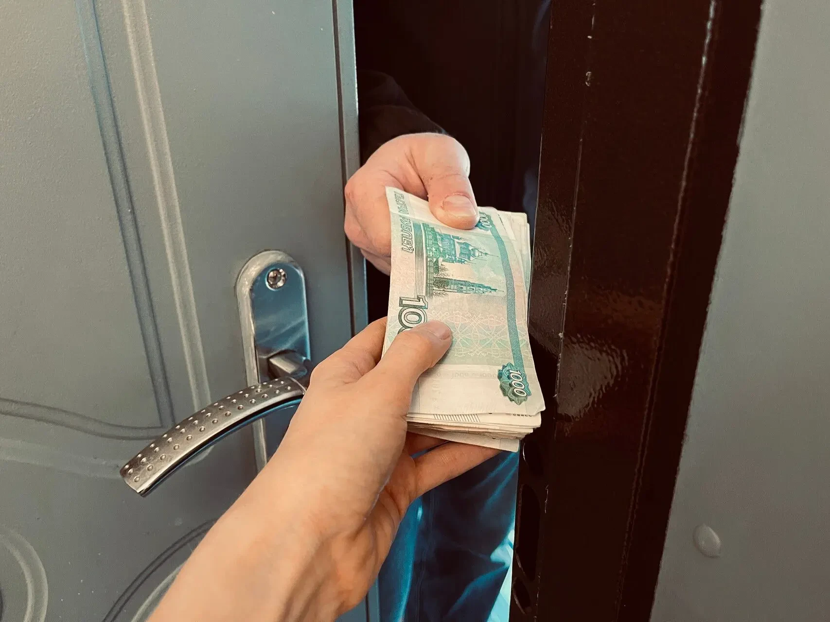 💸Челнинка лишилась 16 тысяч рублей при заказе нарядов для танцев