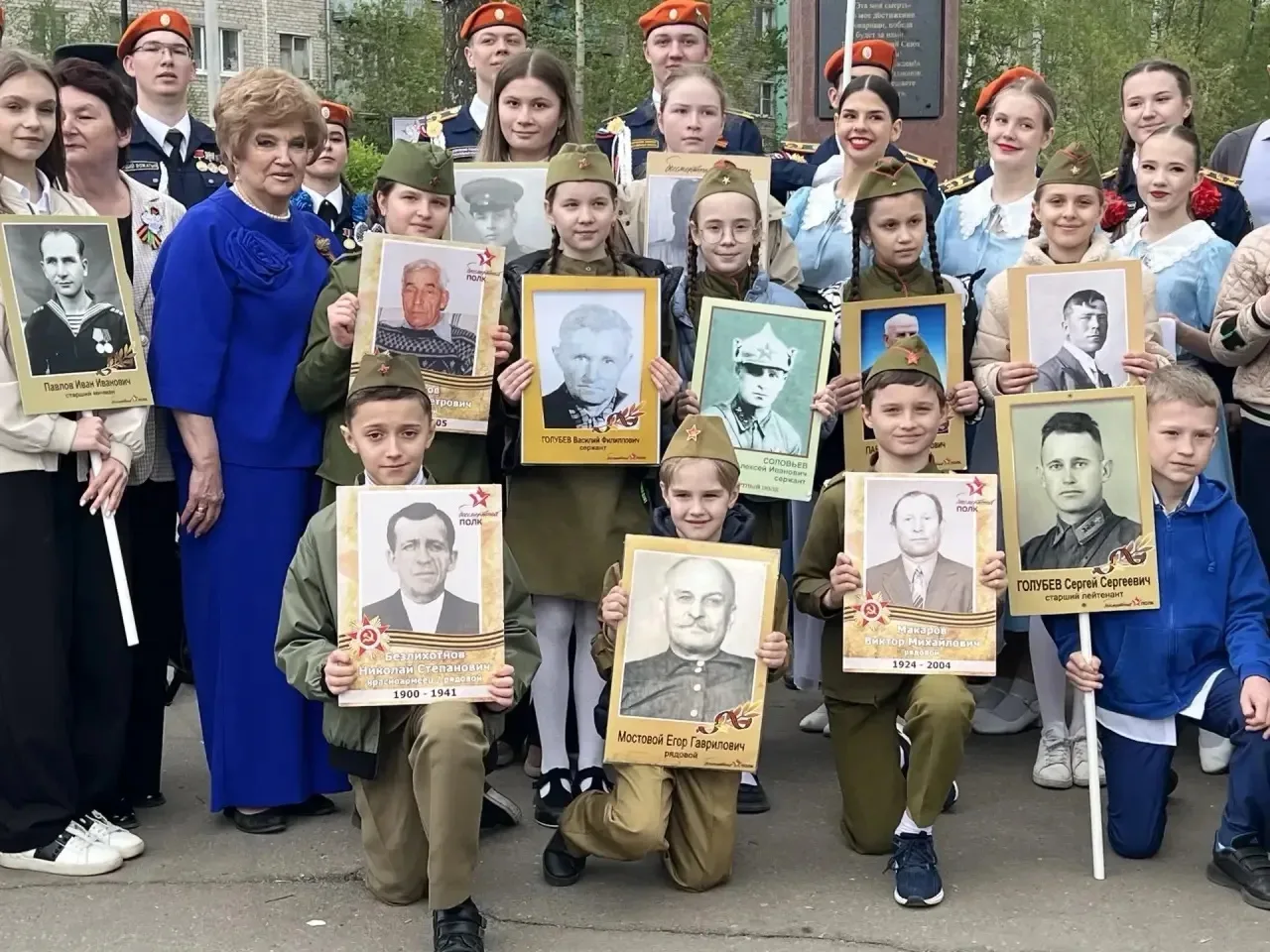 Сегодня 8 мая состоялось традиционное мероприятие в сквере Зои Космодемьянской. Фронтовая бригада уч