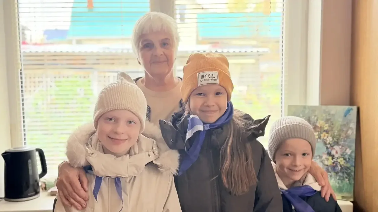🍁 Трогательная встреча поколений: Орлята третьей  школы поздравили ветеранов педагогич...