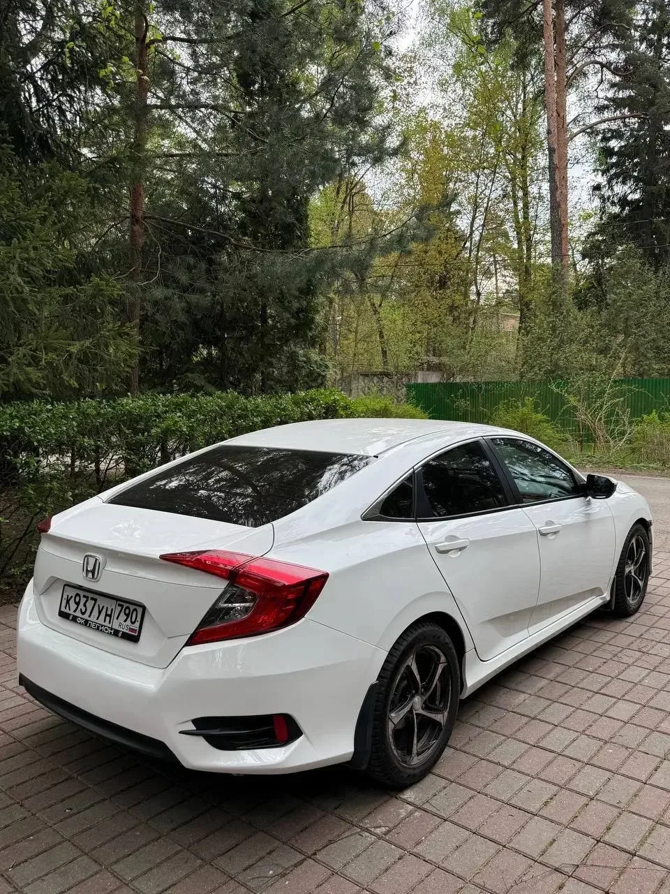 Honda Civic X  2.0 CVT 2017 год  -Без технических и юридических проблем. Три владельца за историю. П