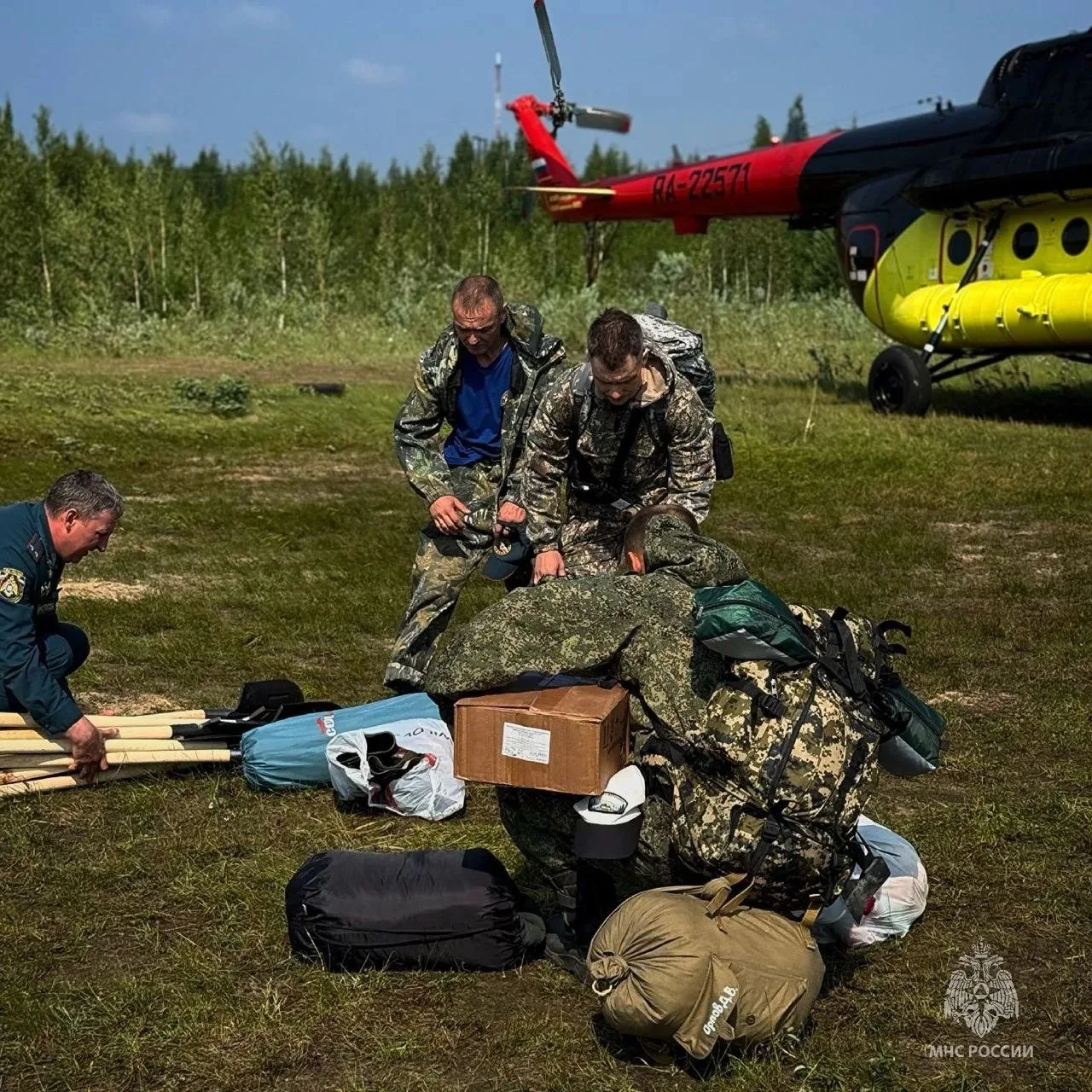 В Югре продолжают действовать 34 лесных пожара, с наиболее сложной обстановкой в Нижнев...