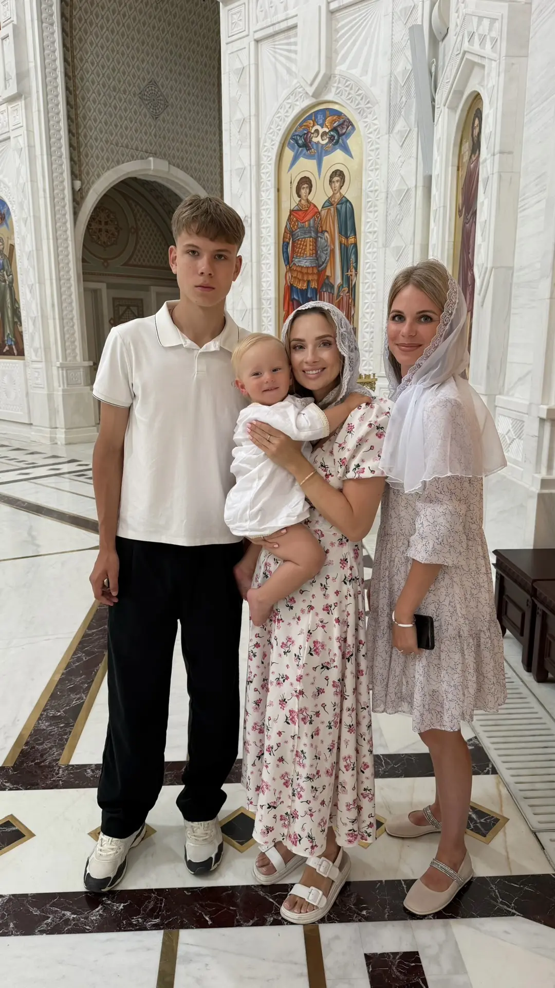 Сегодня очень значимый день для нашей семьи - Крещение Мирослава 👼🏼У младшего сына появились крест