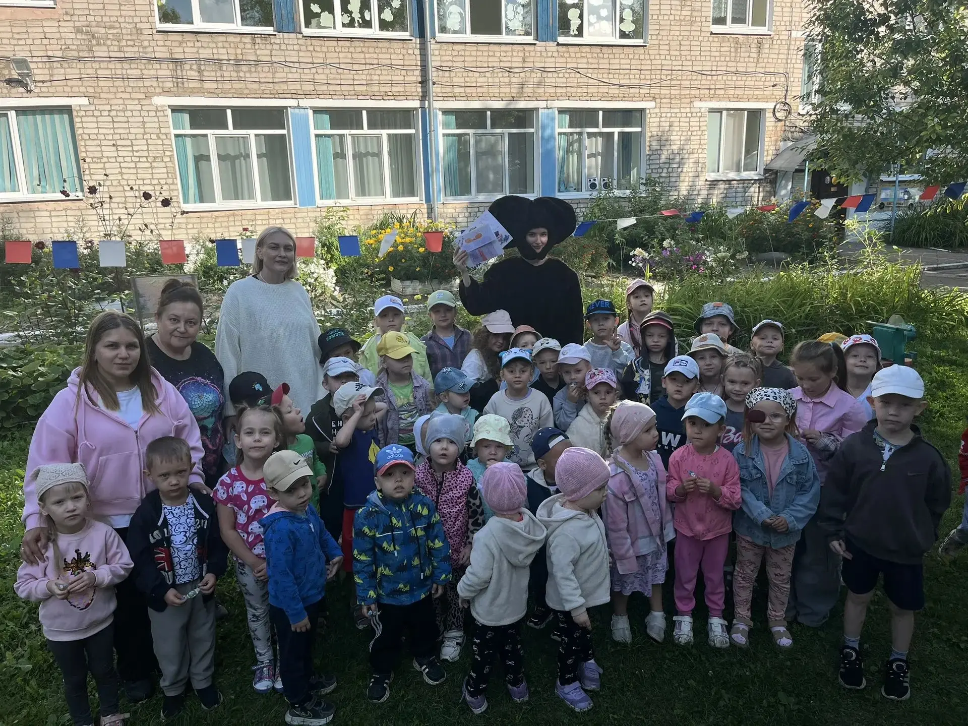 Сегодня мы поздравили Чебурашку с днем рождения!