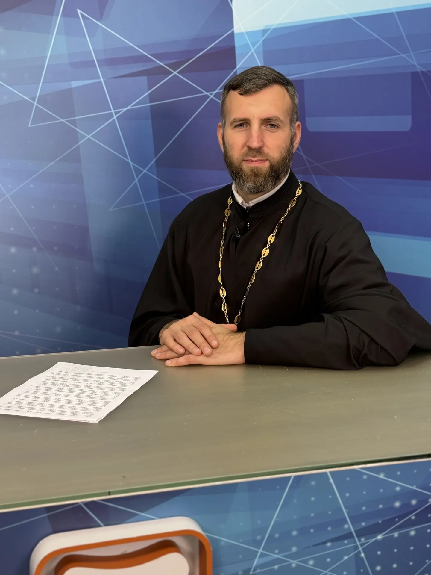 Батюшка среди людей