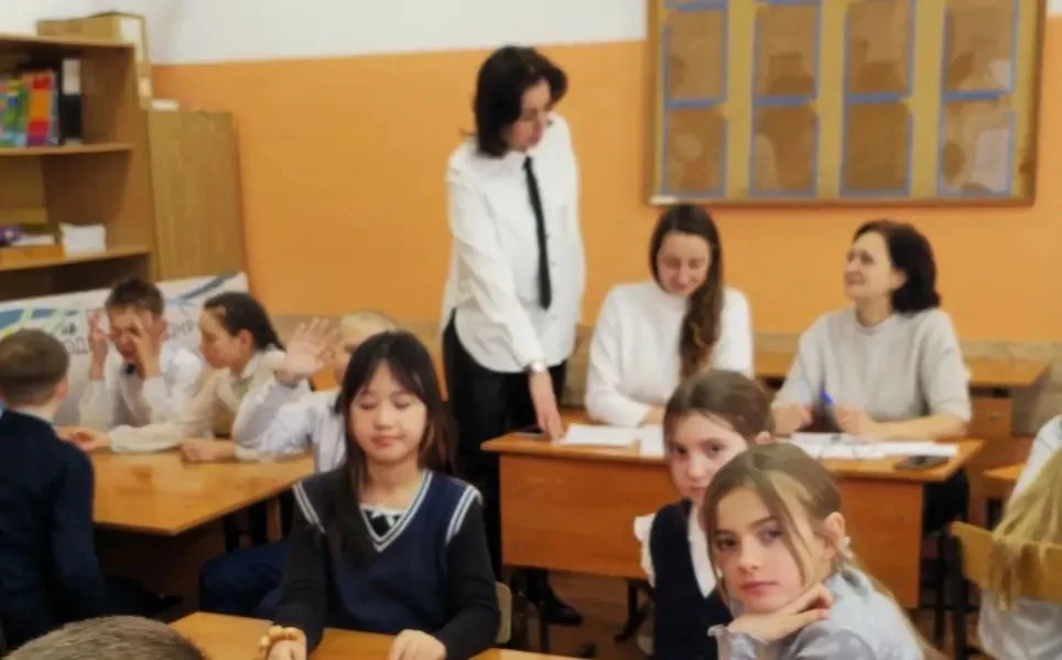 🌟 В Толмачевской школе №61 состоялась увлекательная отборочная игра «Страна Лукоморье» по книге Вита
