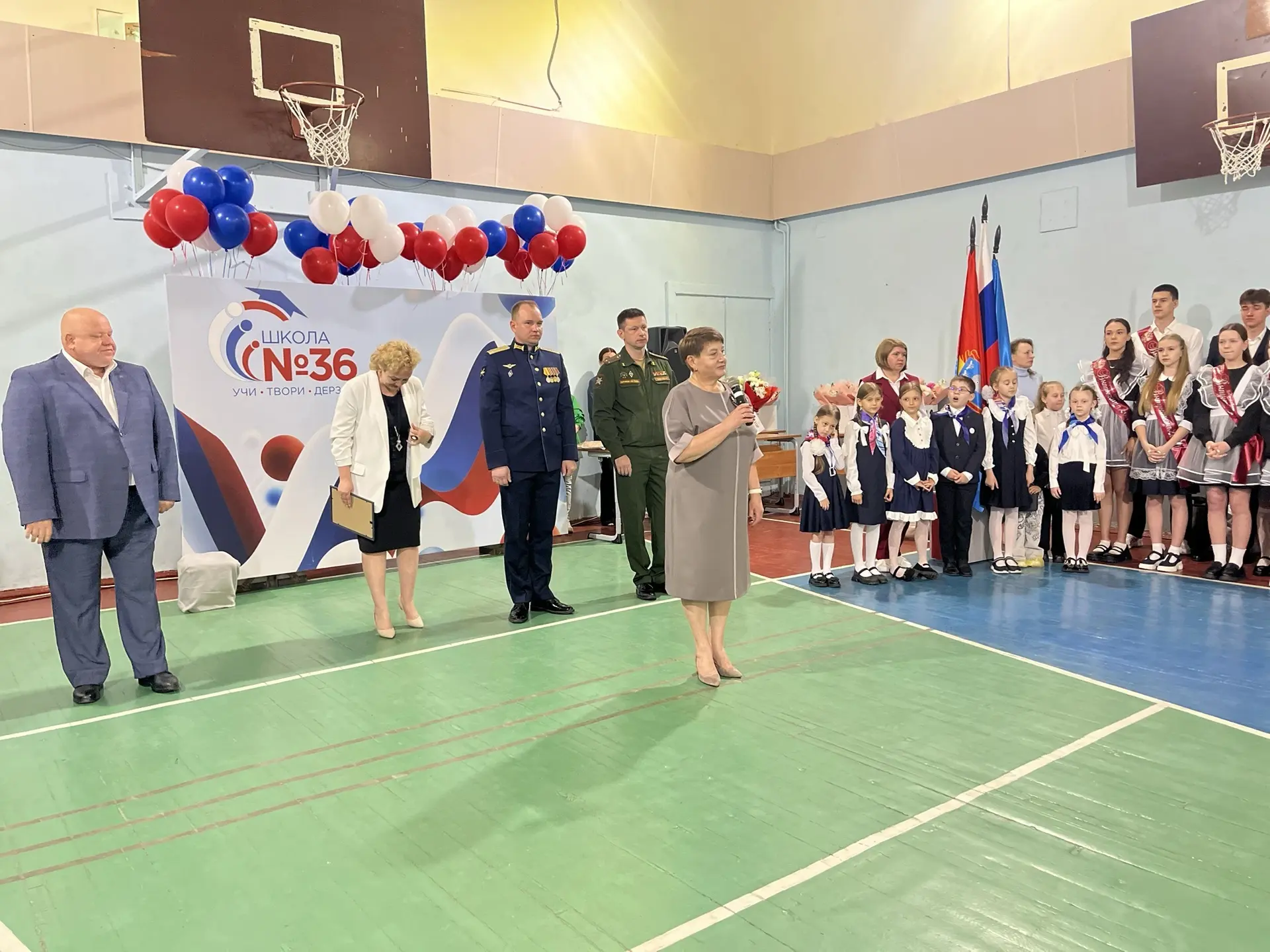 🎓✨ Сегодня, 26 мая, в нашей школе прозвенел Последний звонок для выпускников 9-х и 11-х классов! ✨🎓 
