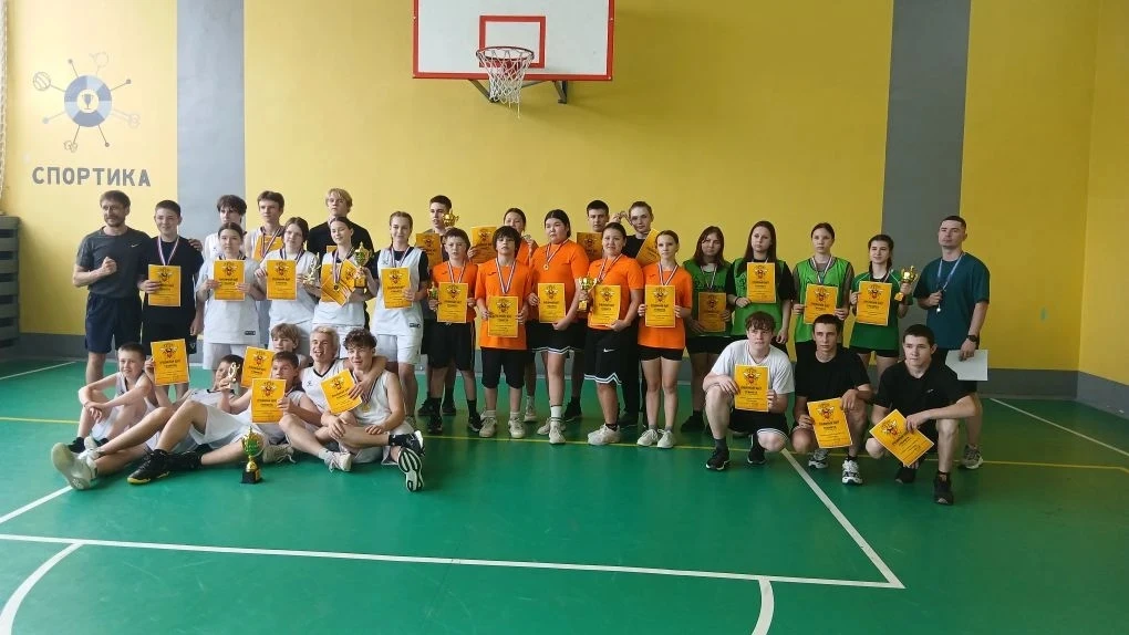 🏆19 мая спортивные команды юношей и девушек Комсомольской школы приняли участие в соре...