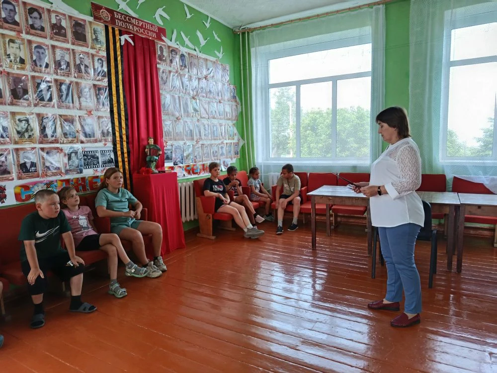 #МыПомним #НиктоНеЗабыт
«Мужество останется в веках»: час памяти ко Дню памяти и скорби
22 июня... Д
