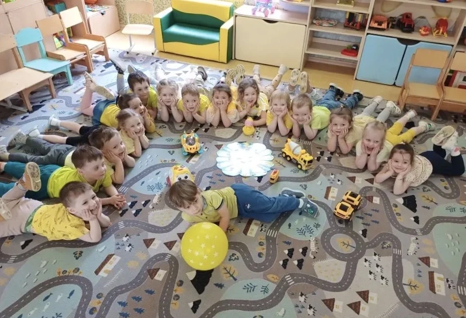 💢 Цветная неделя: день второй – жёлтый  Друзья! В дошкольном здании №6 продолжается «Цветная неделя»