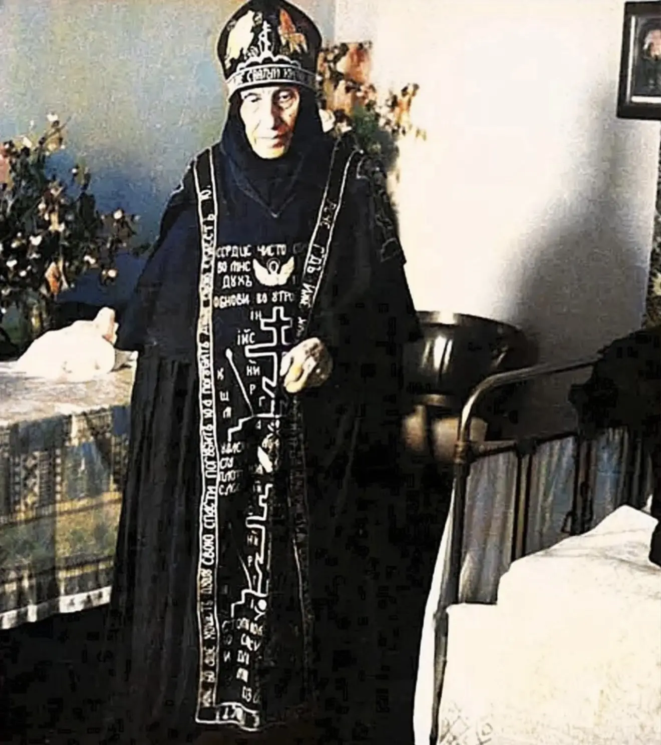 Сегодня 5 октября исполняется 60 лет, как преставилась ко Господу всеми любимая матушка...
