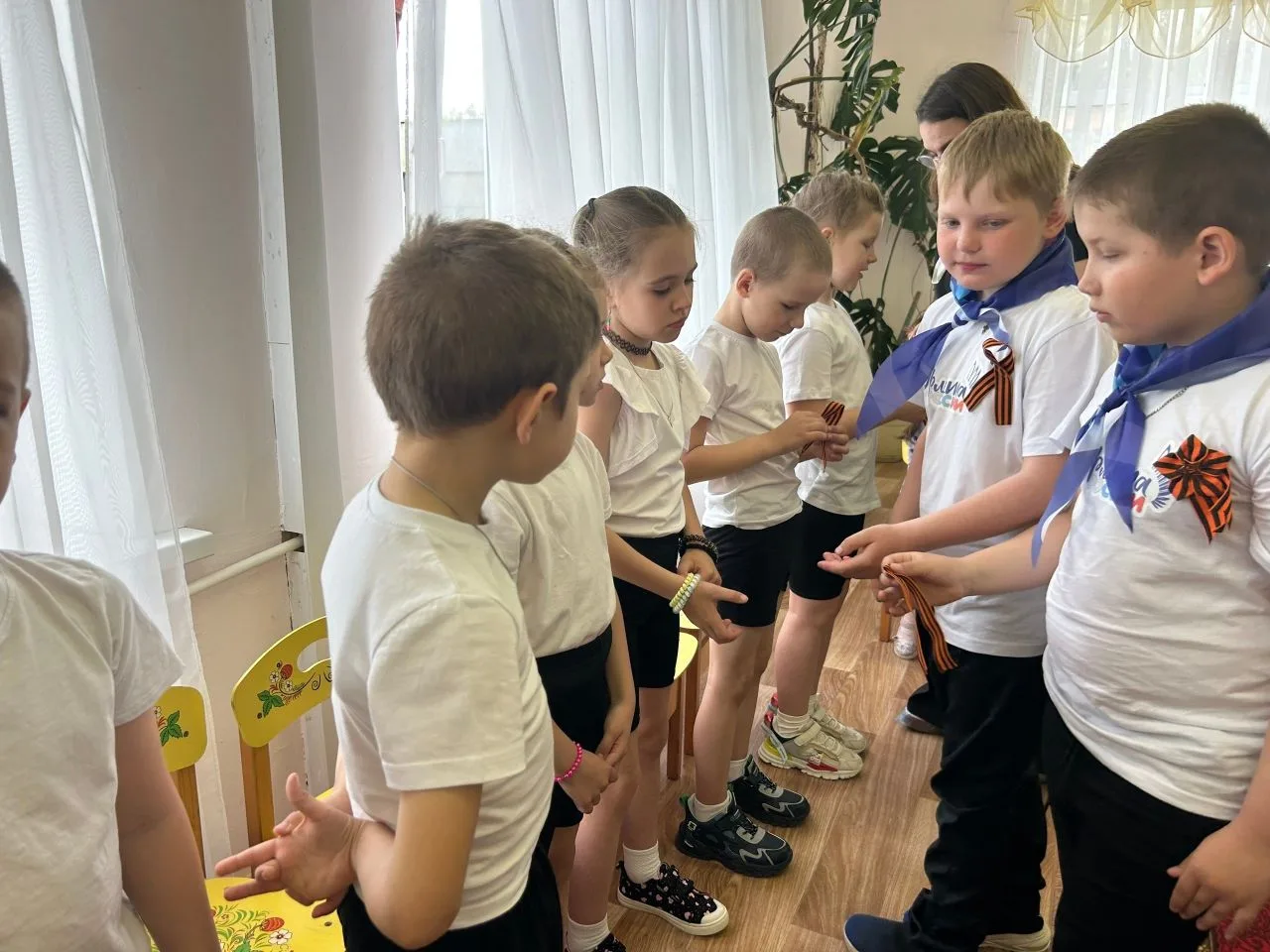 Маленький символ большой Победы: наши Орлята в гостях у «Огонька» 🔥🧡