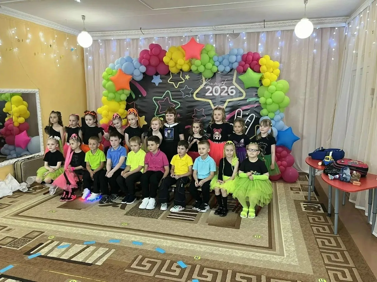 Дошколята прощаются с детским садом