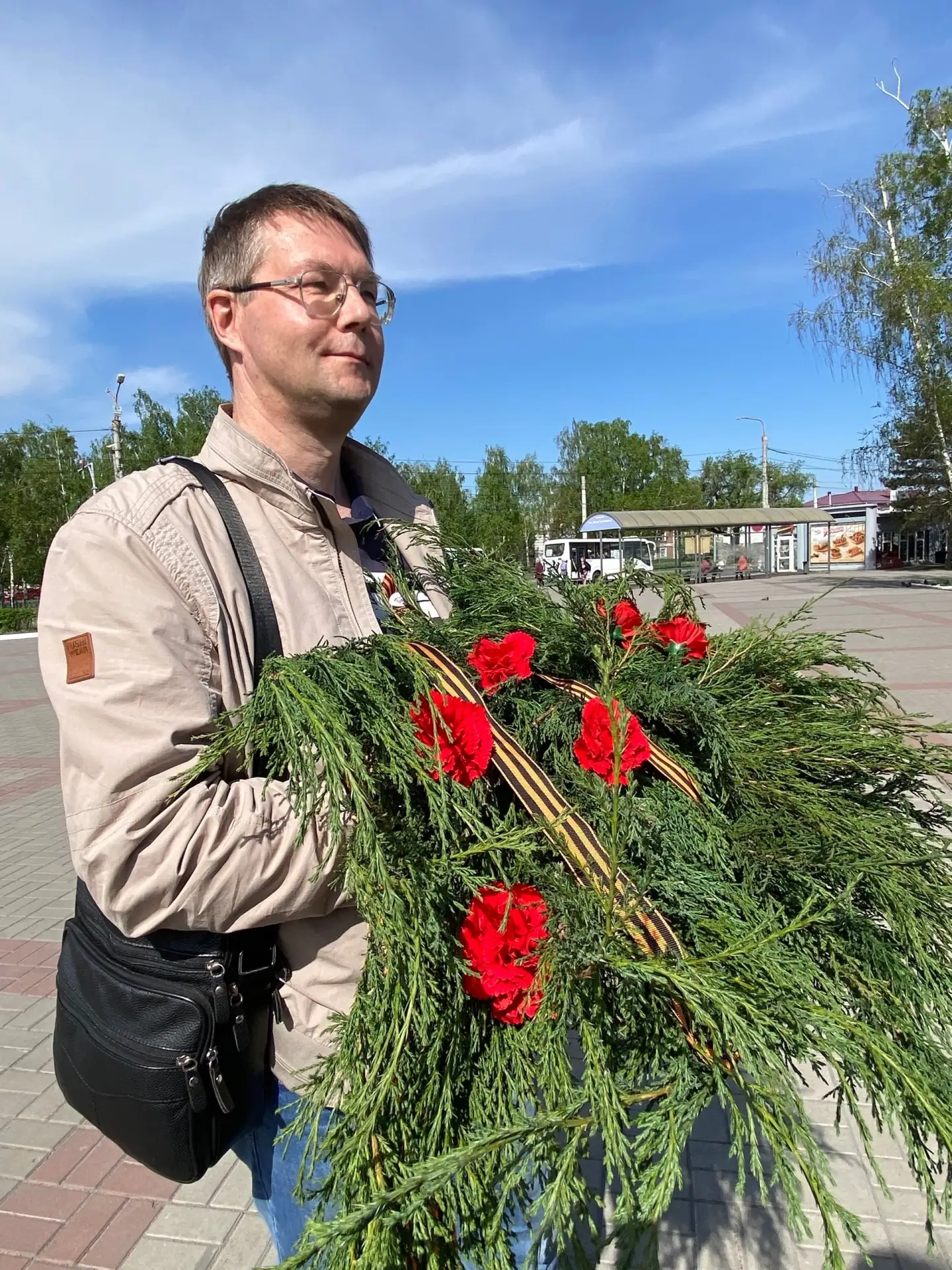 Мы — вместе! Сквозь время, память и поколения  Сегодня у памятника труженикам тыла вновь собрались т