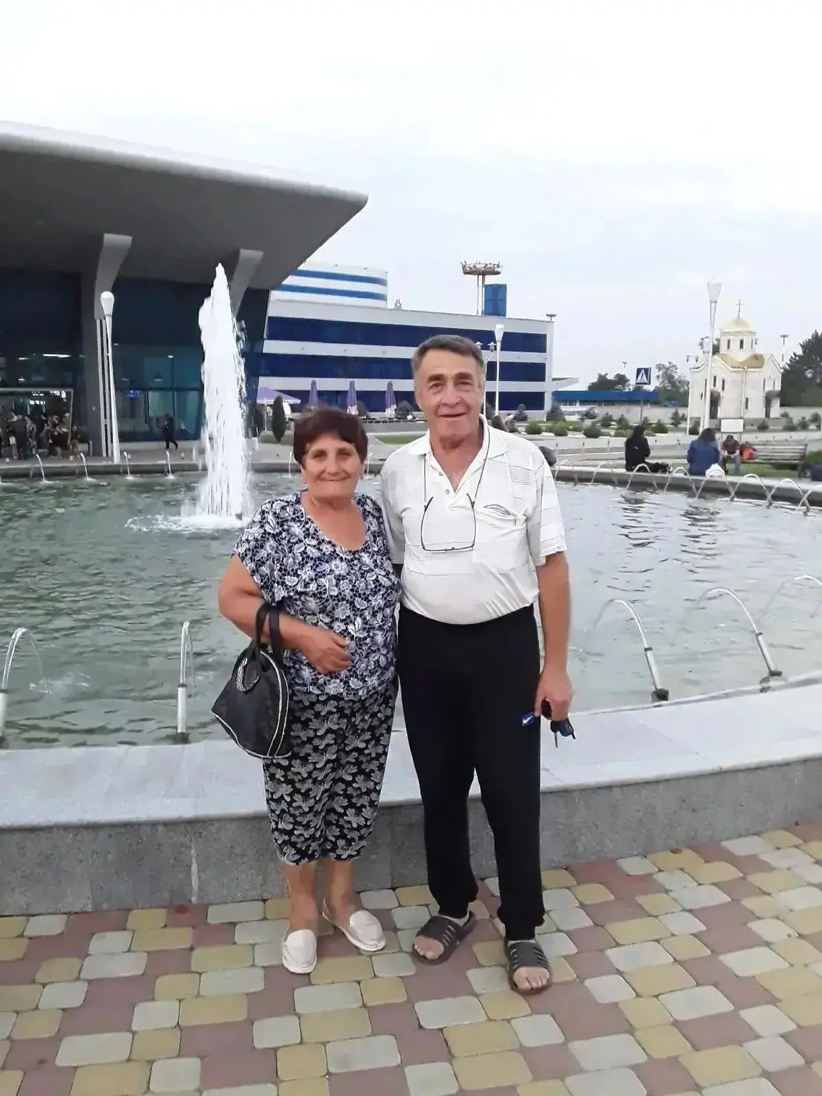 Семья Амбарян Рафик Сираканович и Аниварда Велихановна в этом году отмечают 45 лет совместной жизни.