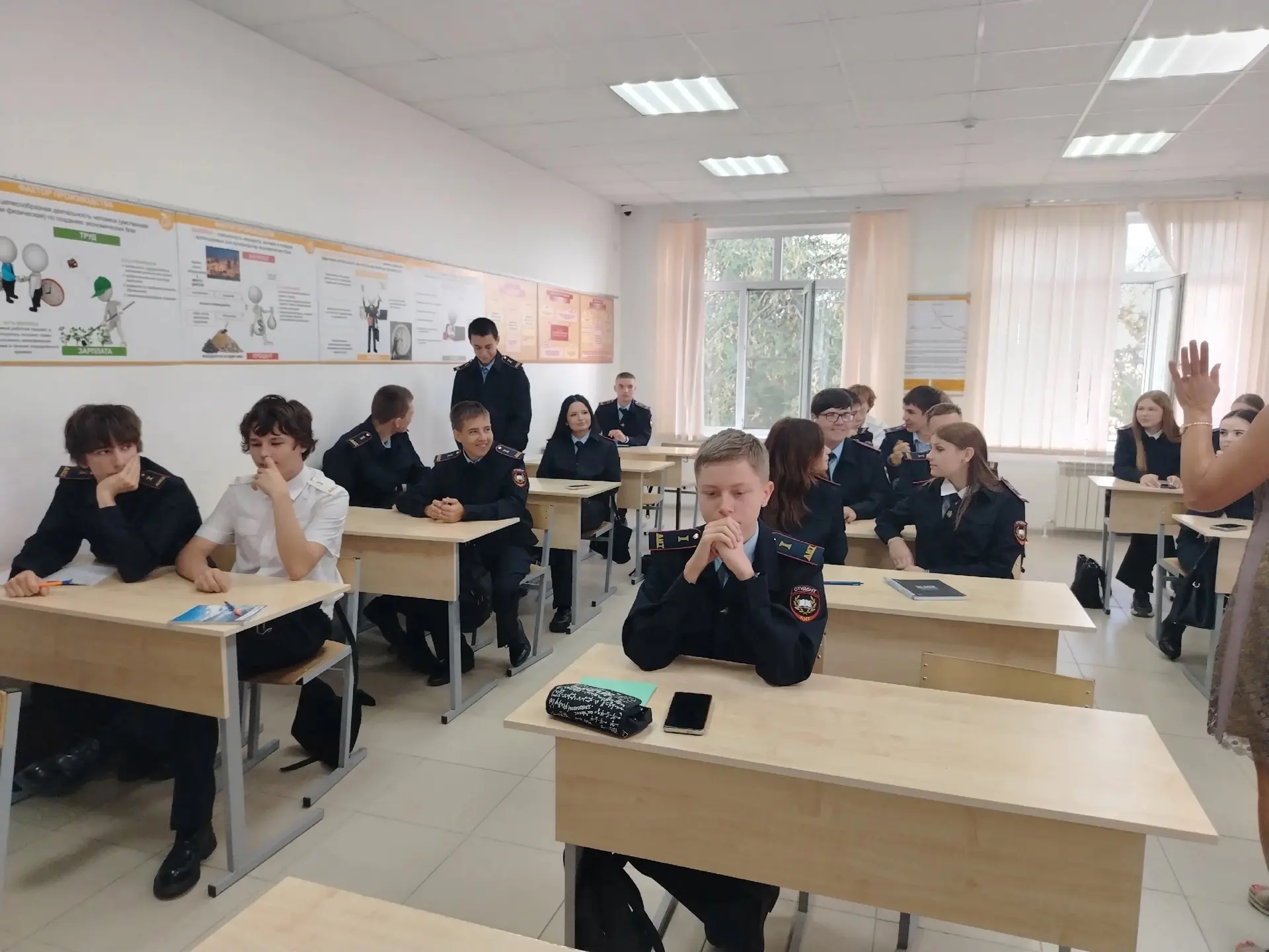 ⭕️ Сила поддержки: первокурсники прошли тренинг «Круг добра»