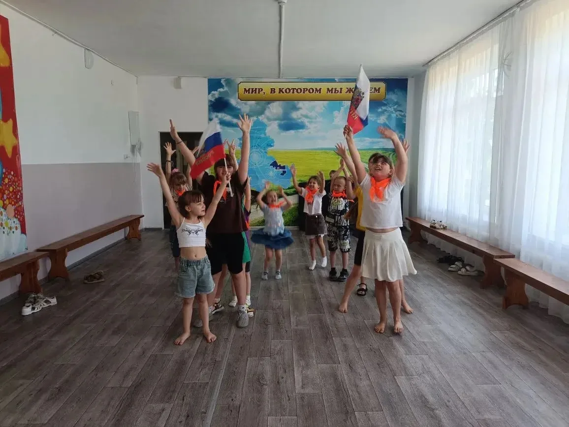 🌞В нашей школе продолжается веселая и содержательная лагерная жизнь, и сегодня отмечается уже 11- й