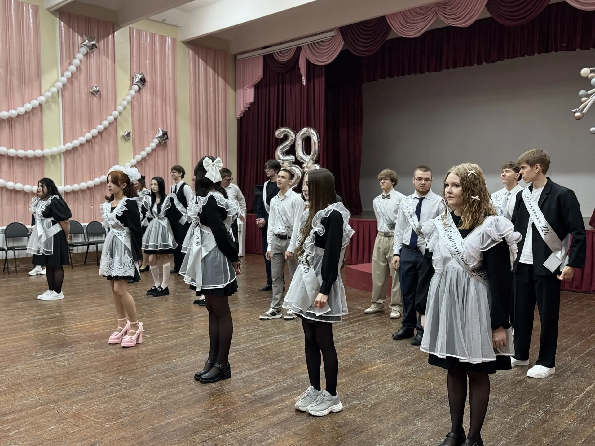 🔔 Момент, когда один звонок меняет всё.  Сегодня в нашей школе прозвучал тот самый — одновременно ра