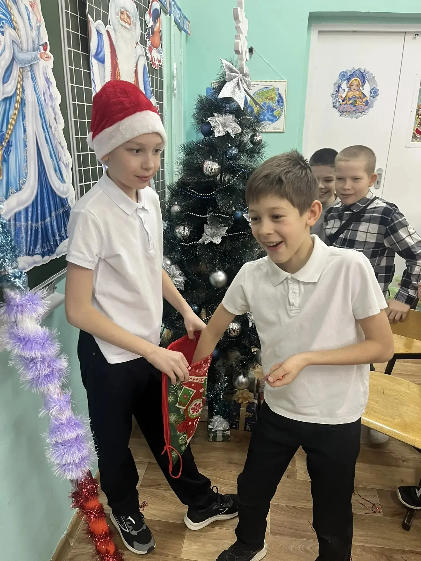 Новогодний привет от 4В класса ❄❄❄🎄