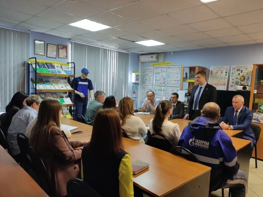 ❗Проводим встречи с жителями Медногорска. В этот раз пообщались с работниками филиала А...