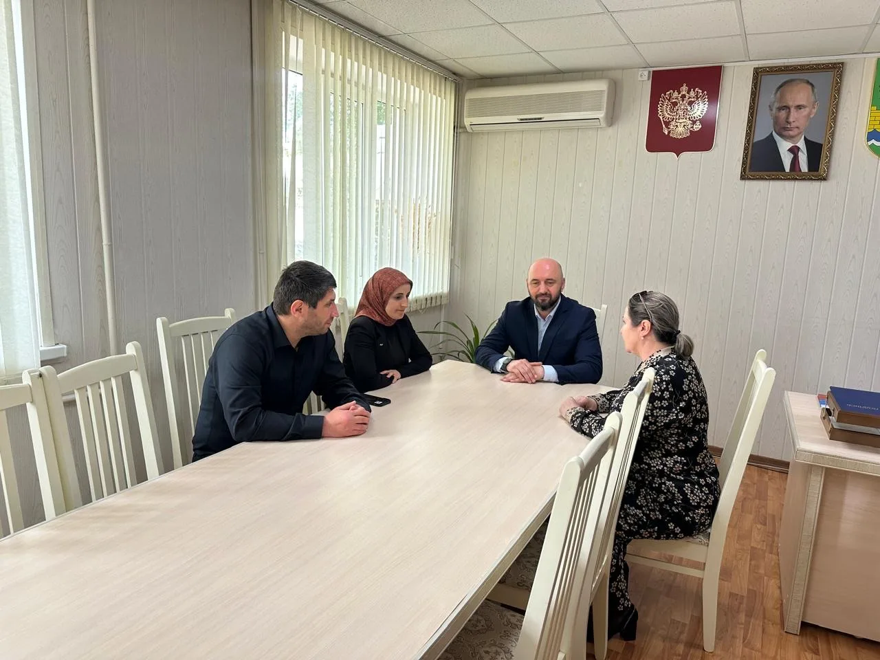 В администрации Кизилюртовского района обсудили трудоустройство участников СВО и квотир...