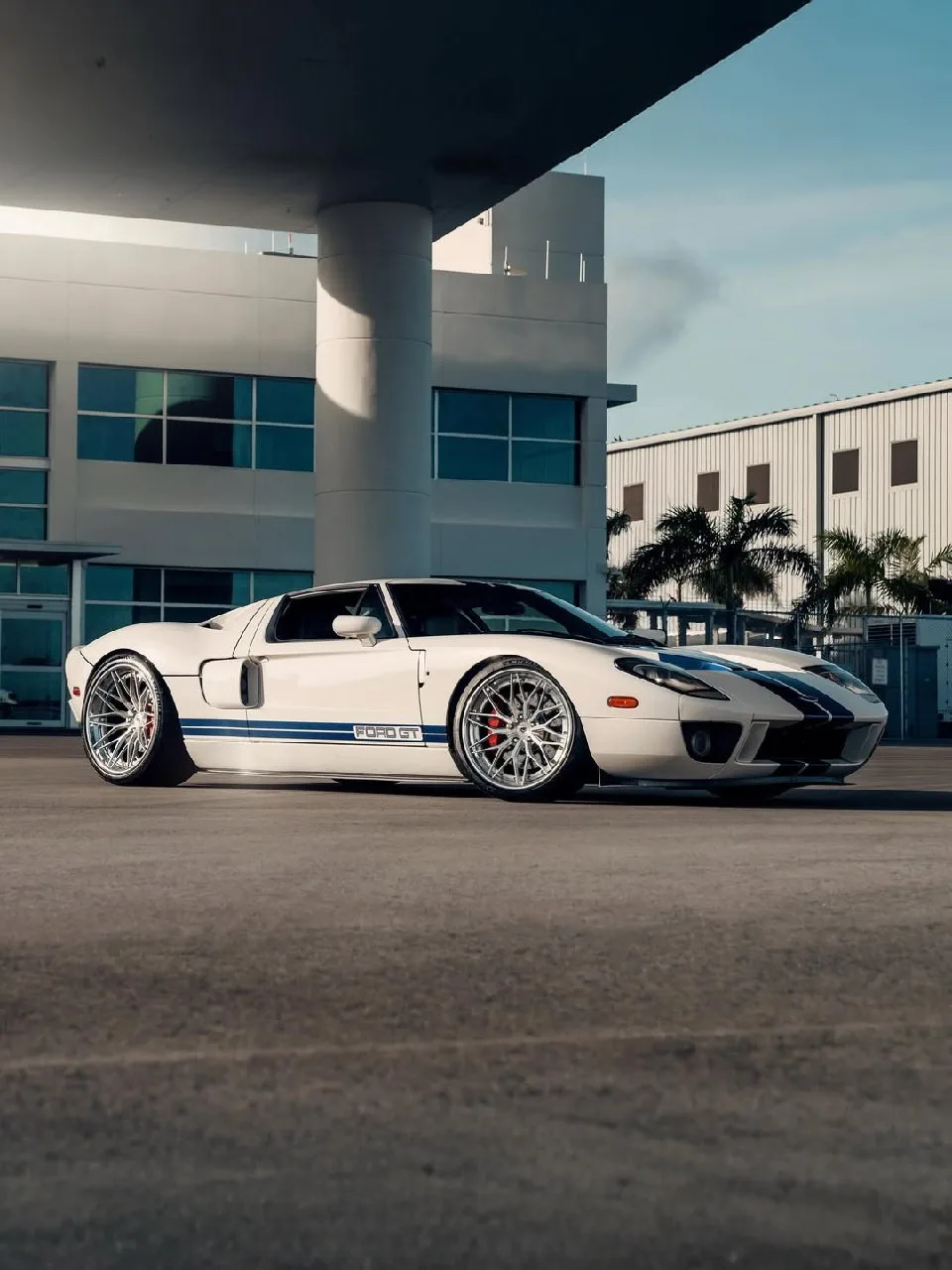 Вот кадр с FordGT специально для тебя. 🚗