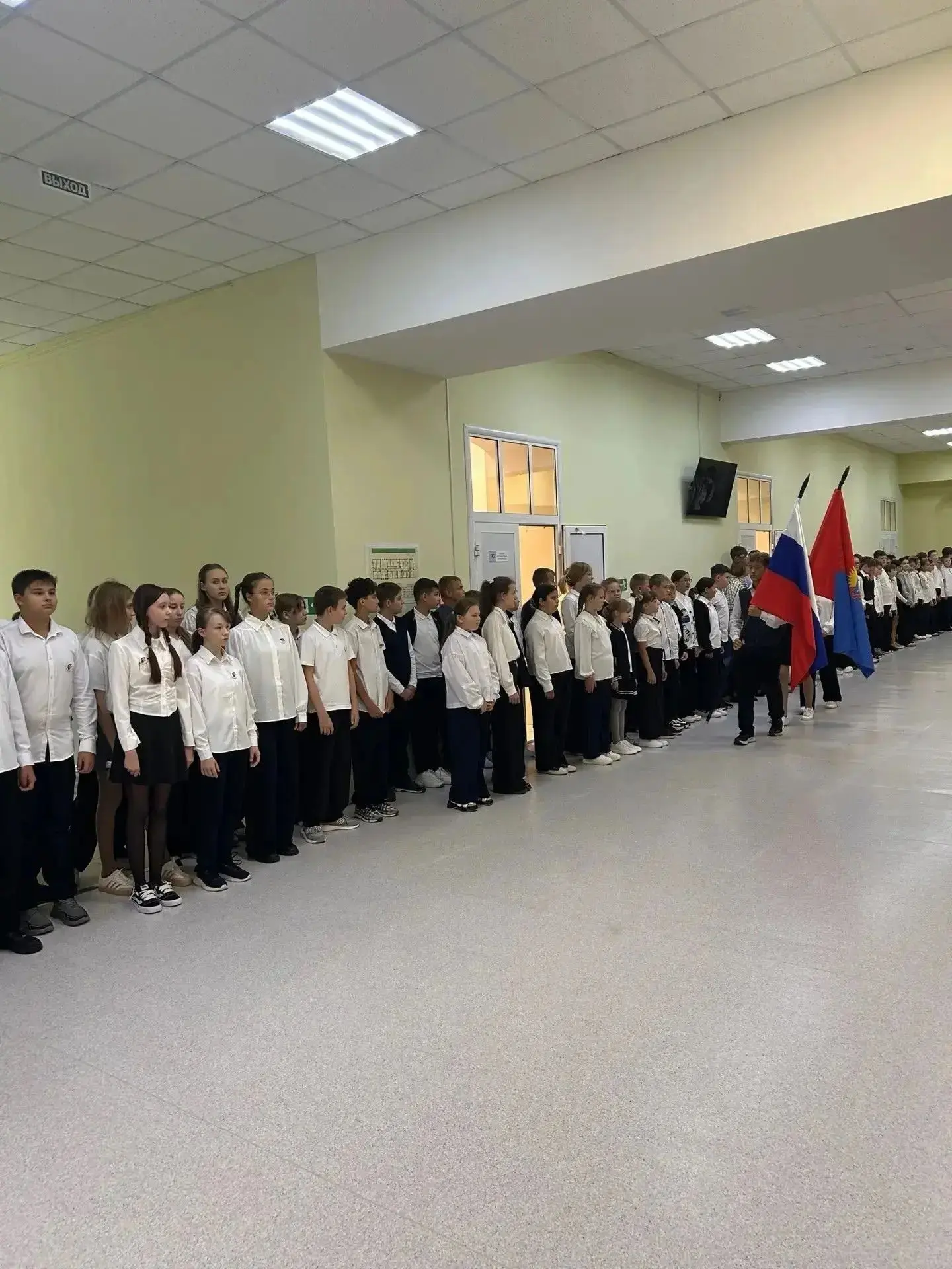 💢 Сегодня в школах города прошло первое в этом учебном году занятие цикла «Разговоры о...