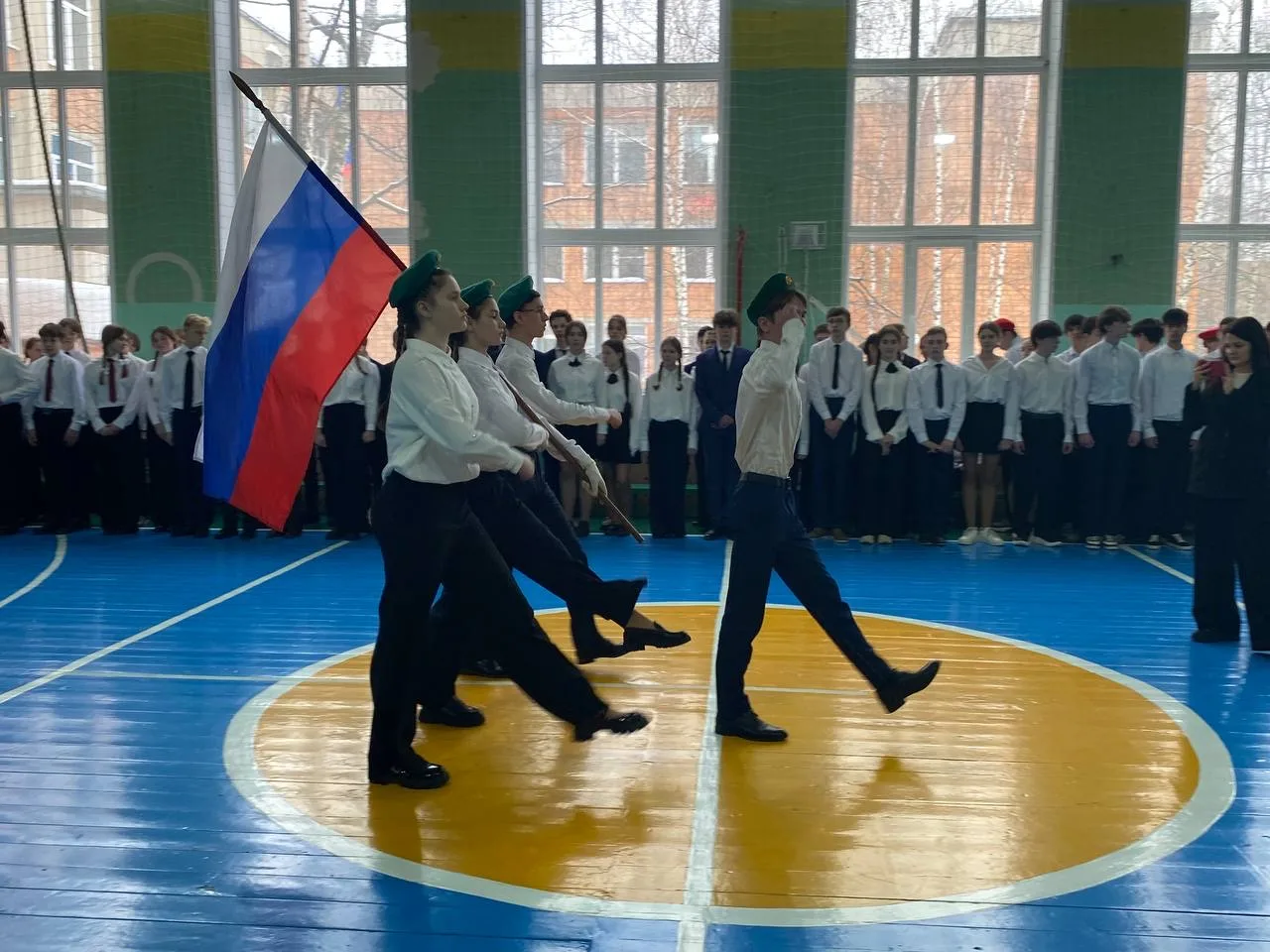 📣 Конкурс смотра строя и песни и знаменных групп 2026!  13 февраля в нашей школе прошло два замечате