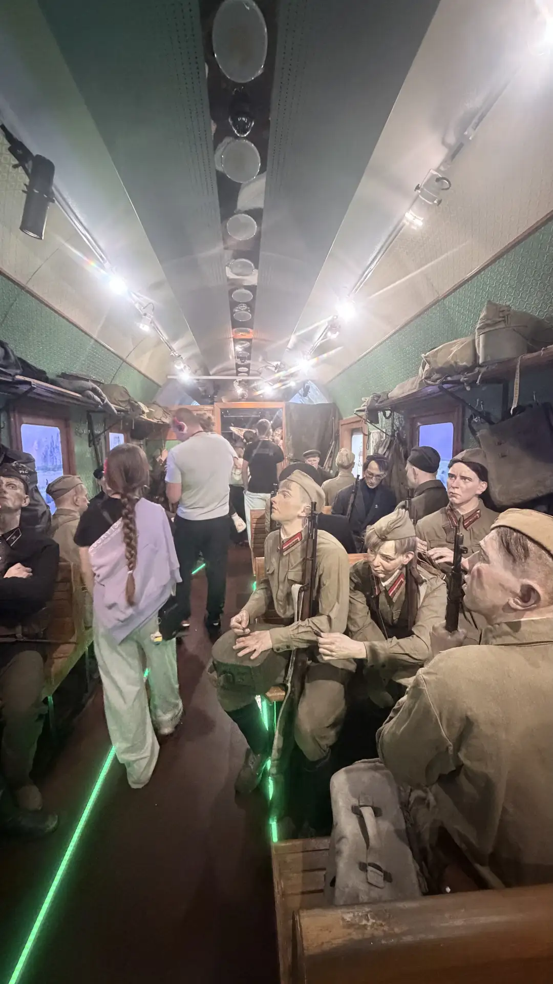 Путешествие во времени: наши ученики посетили «Поезд Победы» 🚂🎖