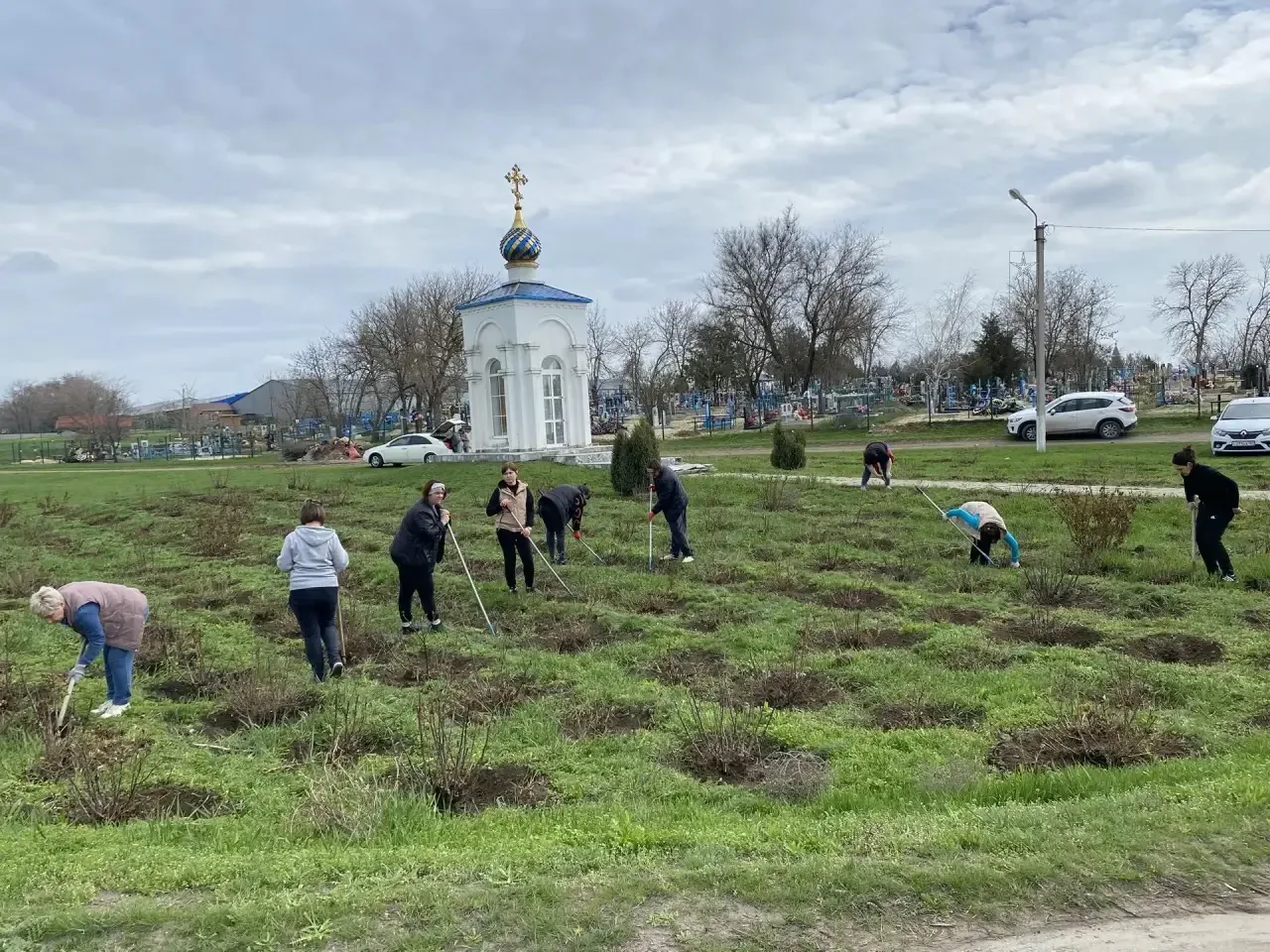 В ОКТЯБРЬСКОМ РАЙОНЕ СОСТОЯЛСЯ ДЕНЬ ДРЕВОНАСАЖДЕНИЯ  Сегодня, 18 апреля, на территории всех поселени