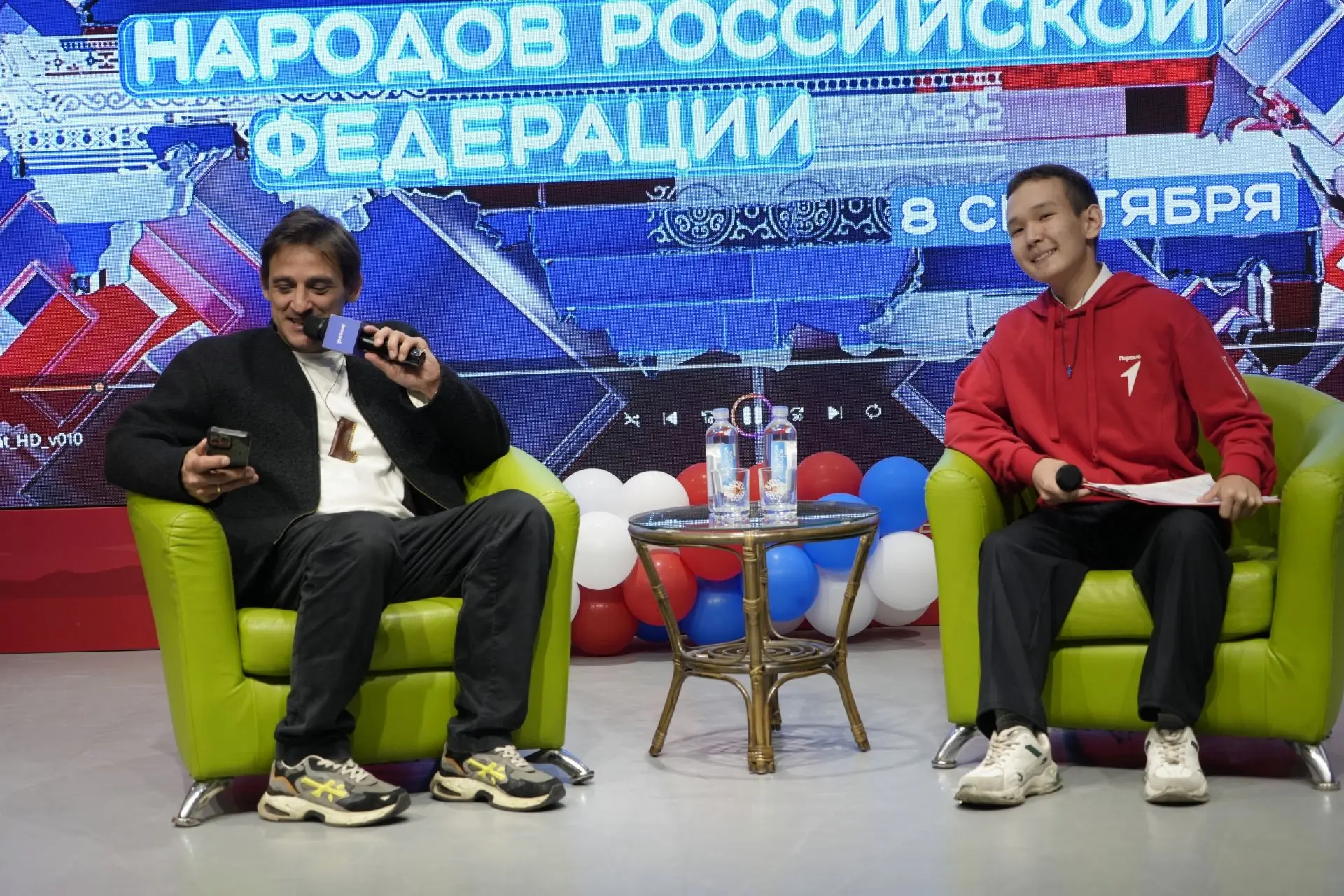 Михаил Башкатов встретился с тувинской молодежью в День языков народов России