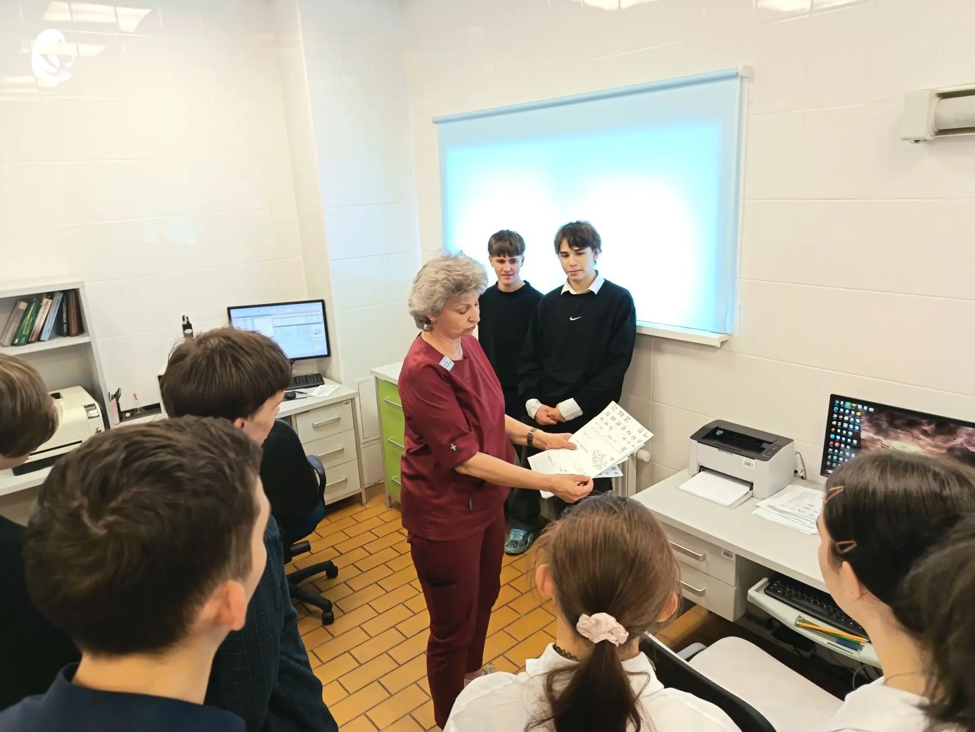 🧬Школьники краевой столицы знакомятся с медициной в Центре «ДАР»  В рамках проекта «Готов к санитарн
