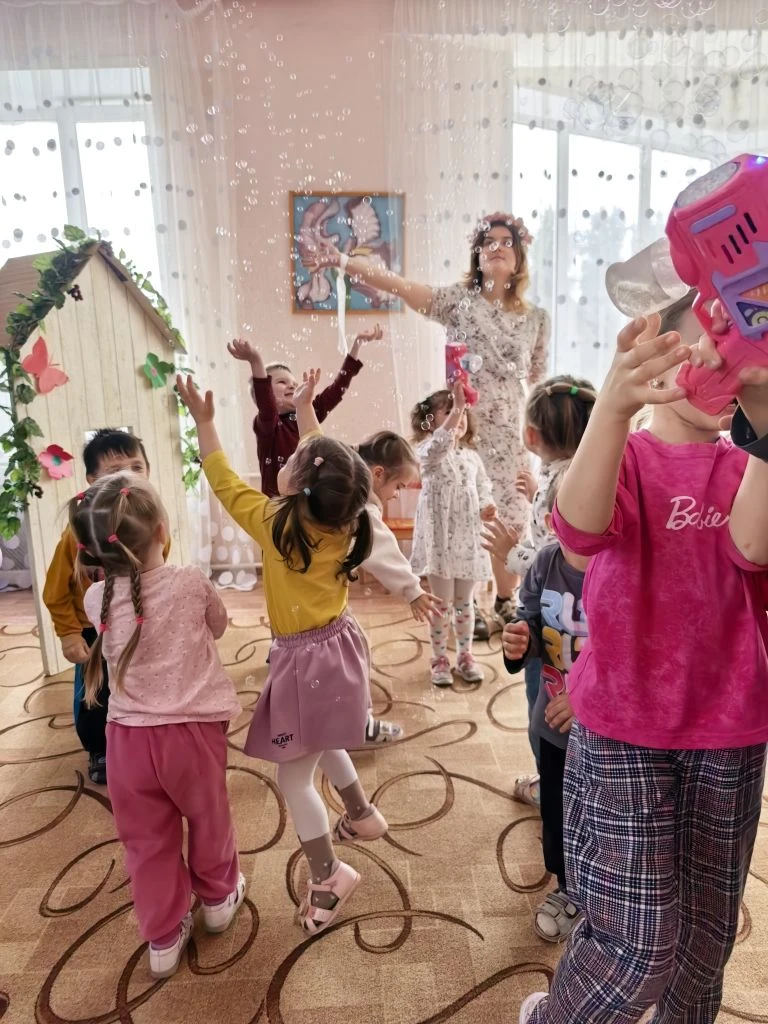 🌞1 июня, в Международный день защиты детей, выпускники педагогического объединения «Пе...