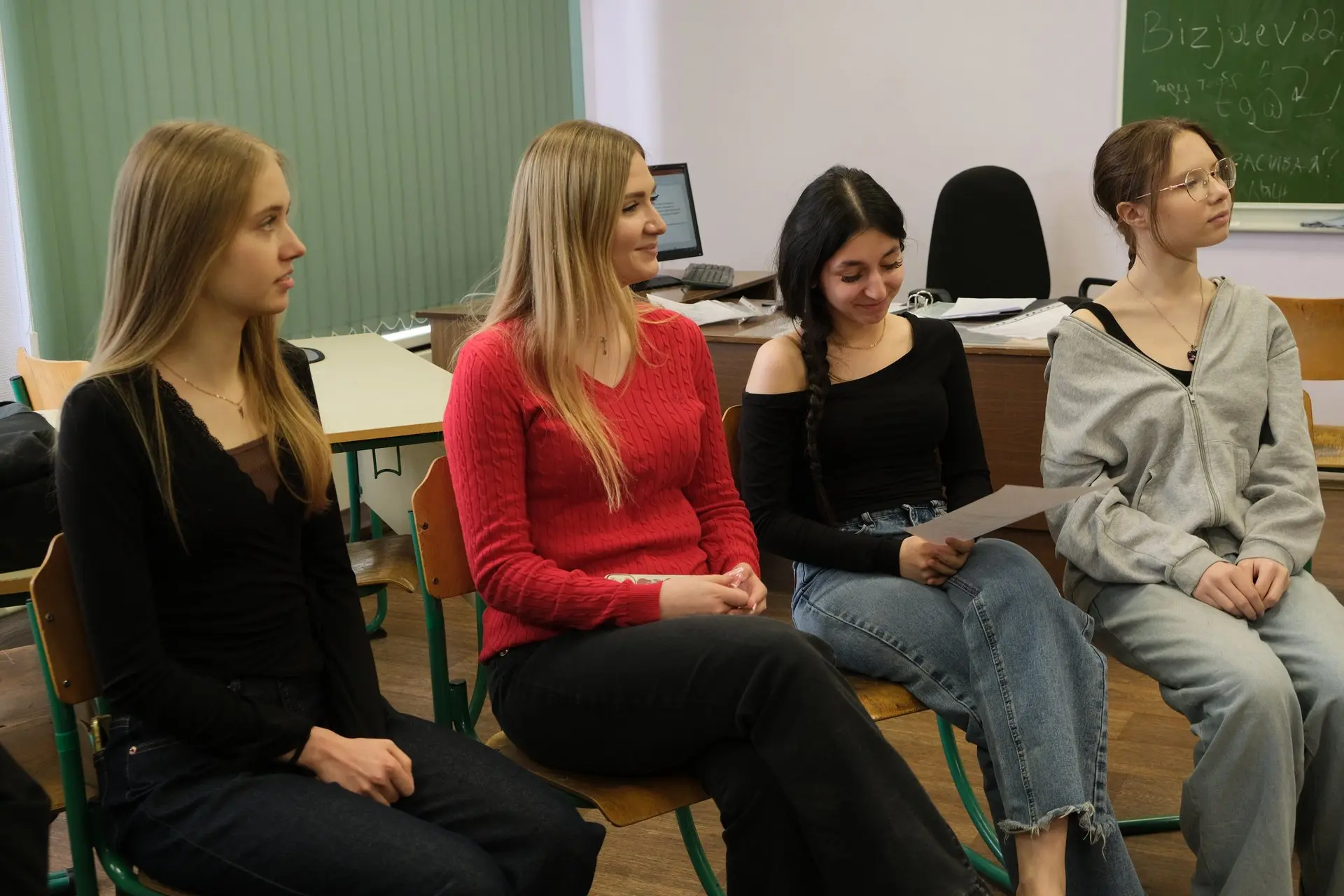 💪 Учимся говорить «нет» и выбирать здоровье!  В нашей школе проходят тренинги по профилактике негати