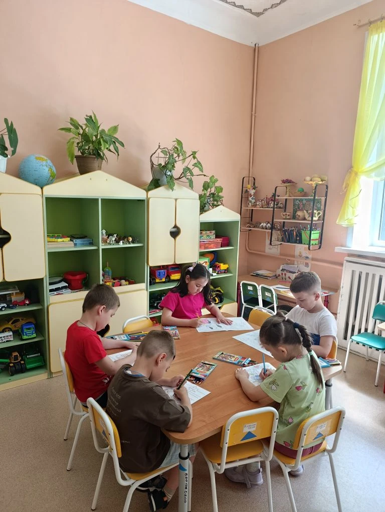 Раскрашивание картинок к русской народной сказке "Царевна-лягушка".

Сказки-иасуиаски помогают не то
