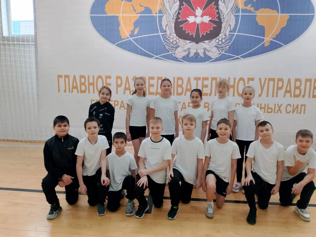 Наши 4 "Д" и 4 "Г" сегодня зажигали на муниципальных вышибалах! 🔥 Было круто, динамично и очень эмоц