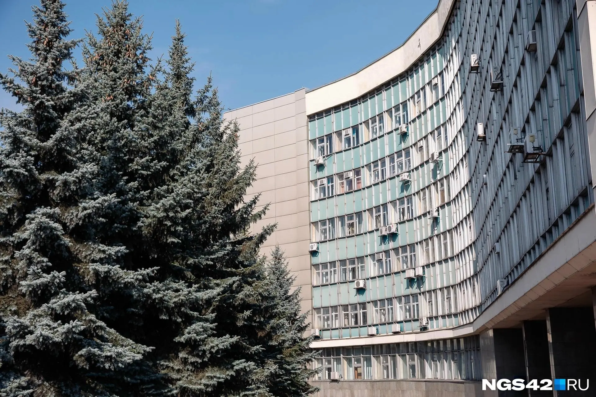 🔄 Тем временем, власти Новокузнецка почти на 600 млн рублей сократили программу развития инфраструк