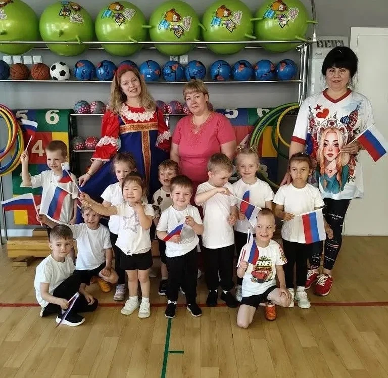 🤾Спортивный праздник «Мы живём в России!»

👏В нашем детском саду состоялось яркое и запоминающееся