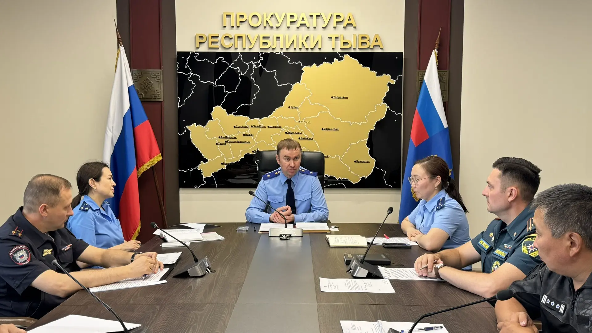 В прокуратуре республики обсуждены вопросы исполнения законодательства об охране окружа...