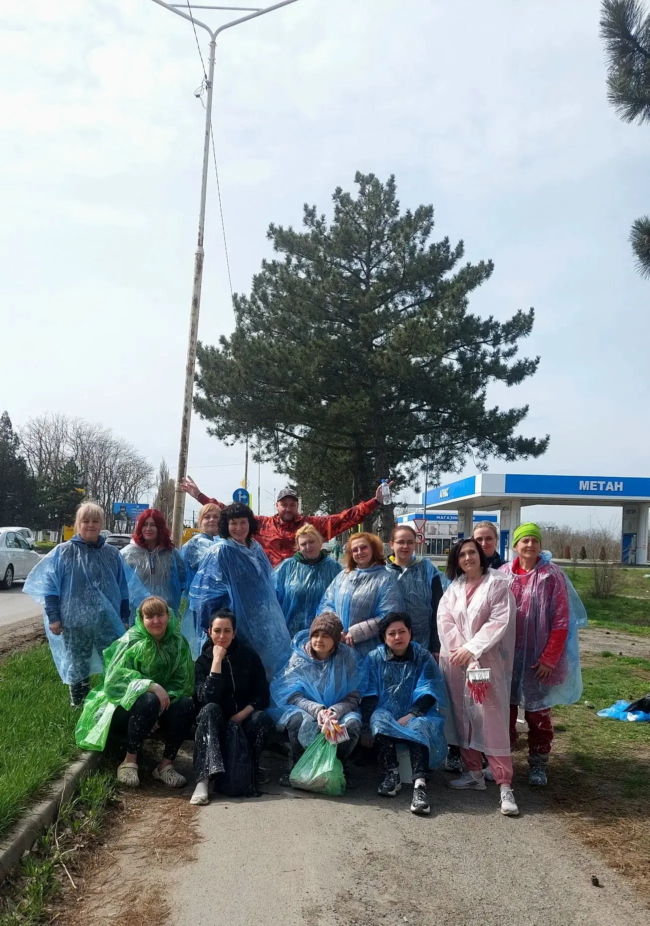 Сотрудники МУП "НТС" приняли участие в общегородском субботнике, который проводится в р...