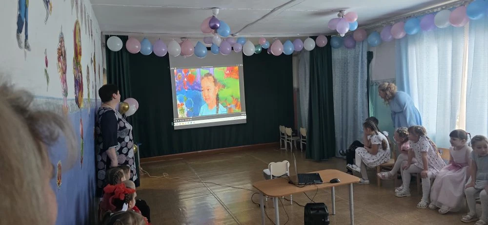 6 марта в нашем детском саду прошел утренник посвященый 8 Марта : праздник тепла и нежн...